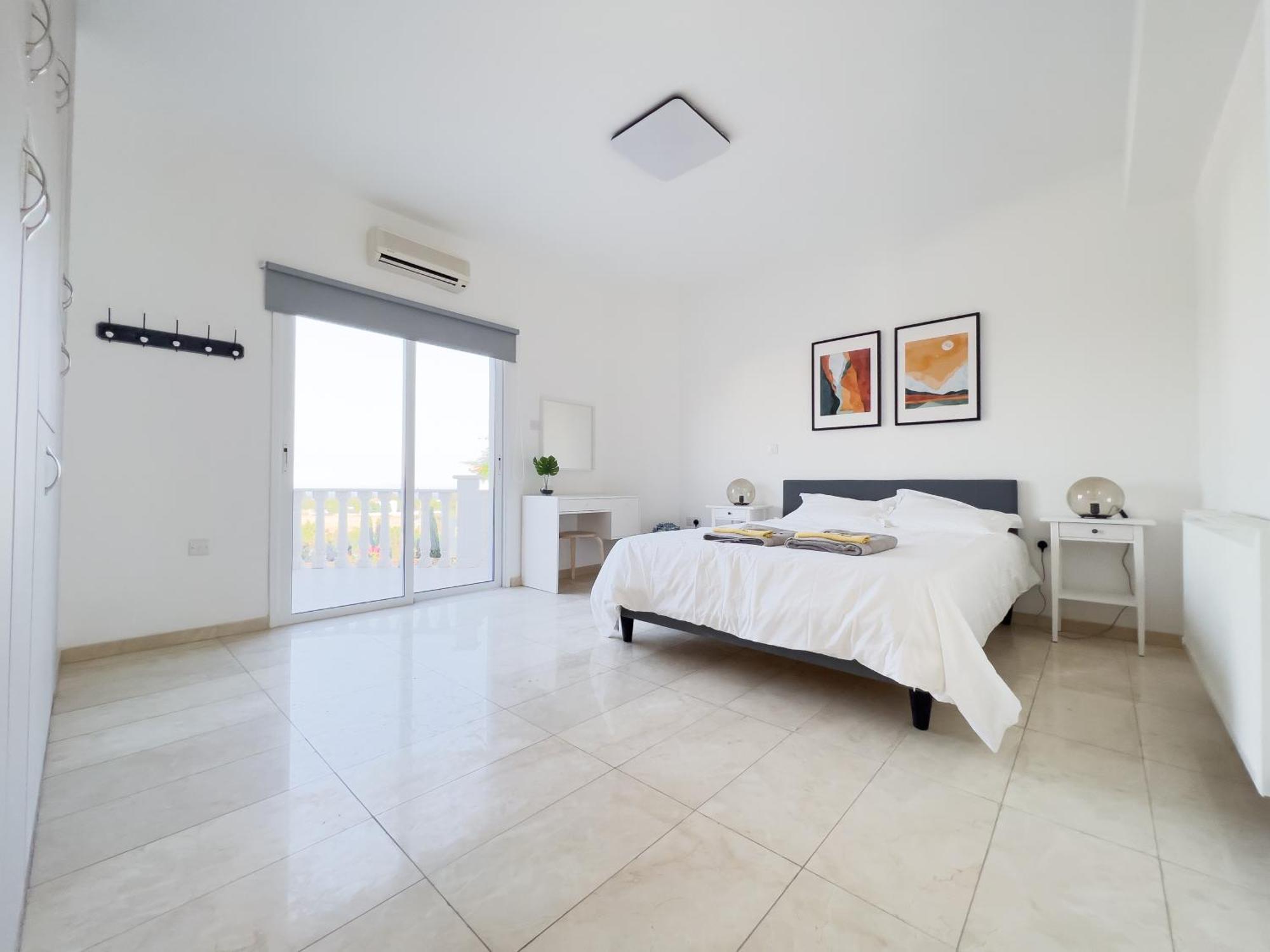 Grand Villa Lynn Seaview Ayia Napa Ngoại thất bức ảnh