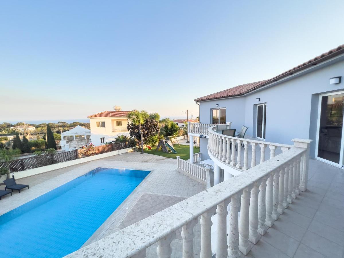 Grand Villa Lynn Seaview Ayia Napa Ngoại thất bức ảnh