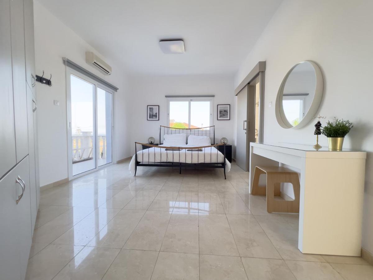 Grand Villa Lynn Seaview Ayia Napa Ngoại thất bức ảnh