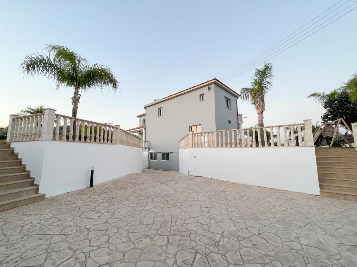 Grand Villa Lynn Seaview Ayia Napa Ngoại thất bức ảnh