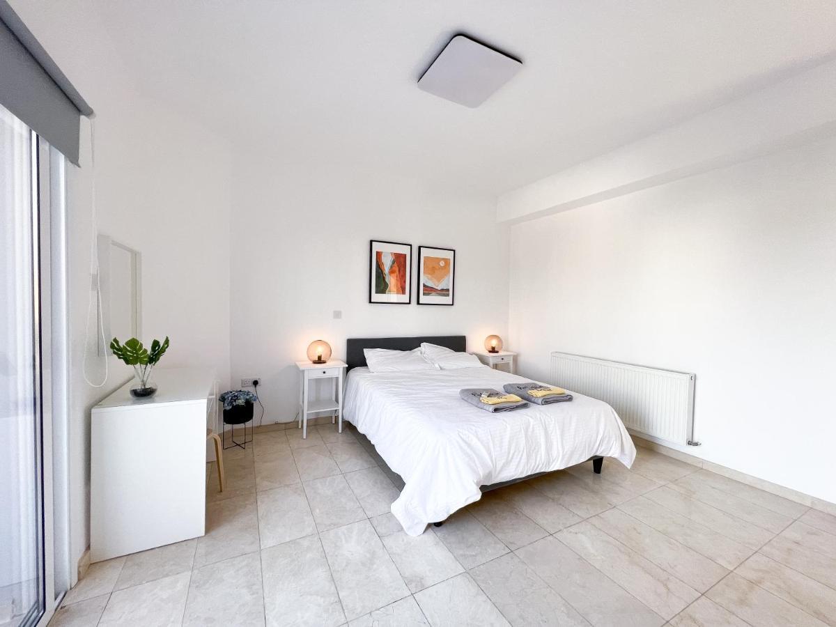 Grand Villa Lynn Seaview Ayia Napa Ngoại thất bức ảnh