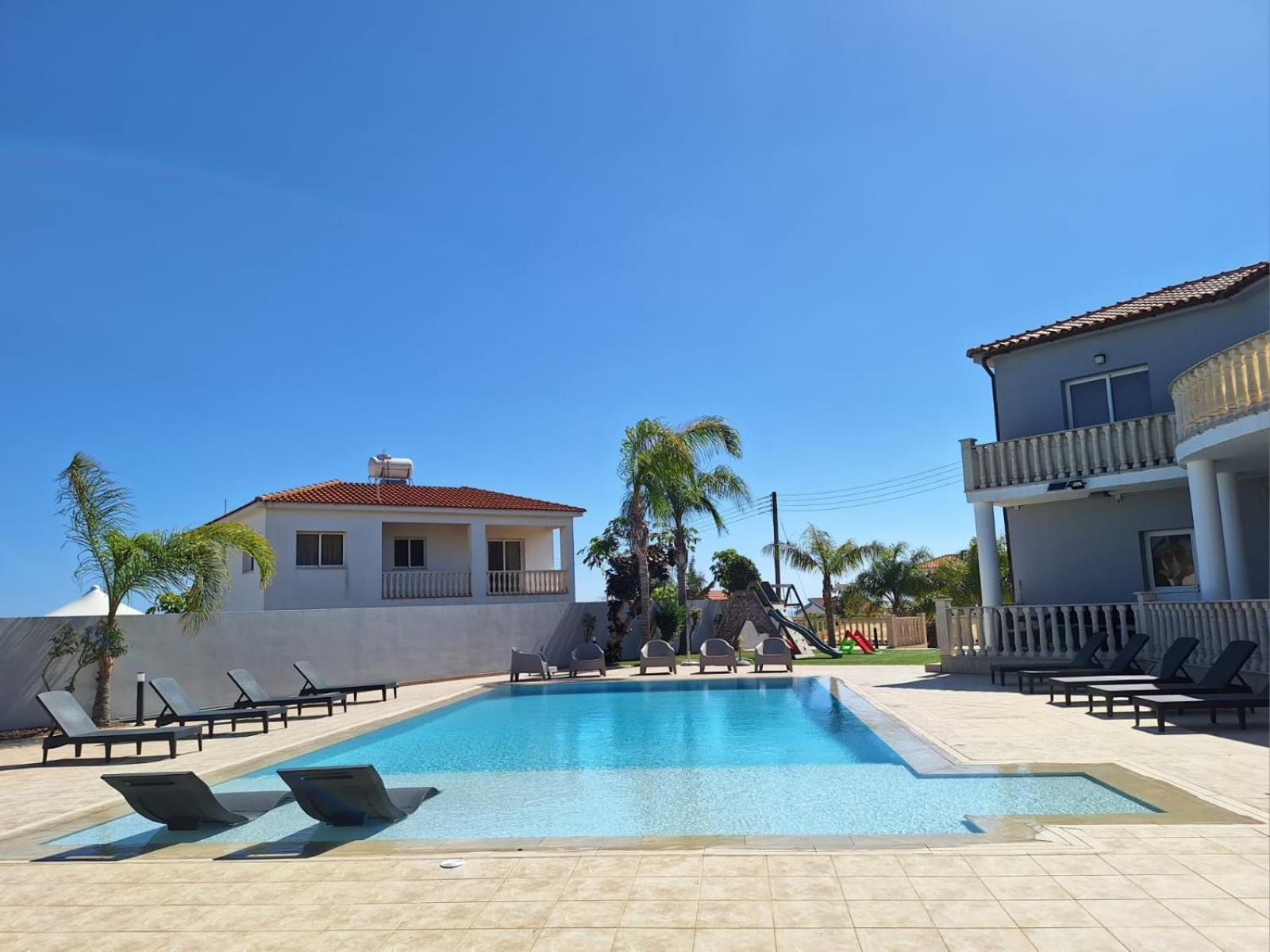 Grand Villa Lynn Seaview Ayia Napa Ngoại thất bức ảnh