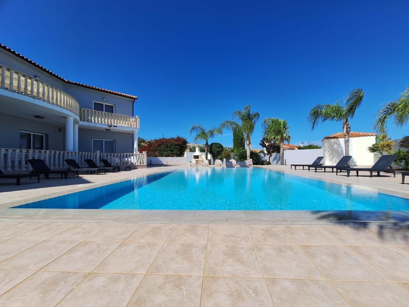 Grand Villa Lynn Seaview Ayia Napa Ngoại thất bức ảnh